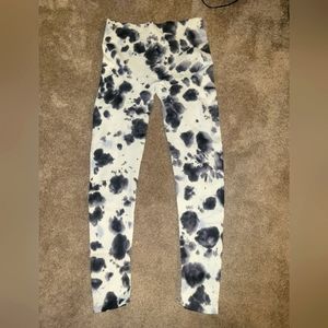 Large SexyYetSavage Women's Leggings